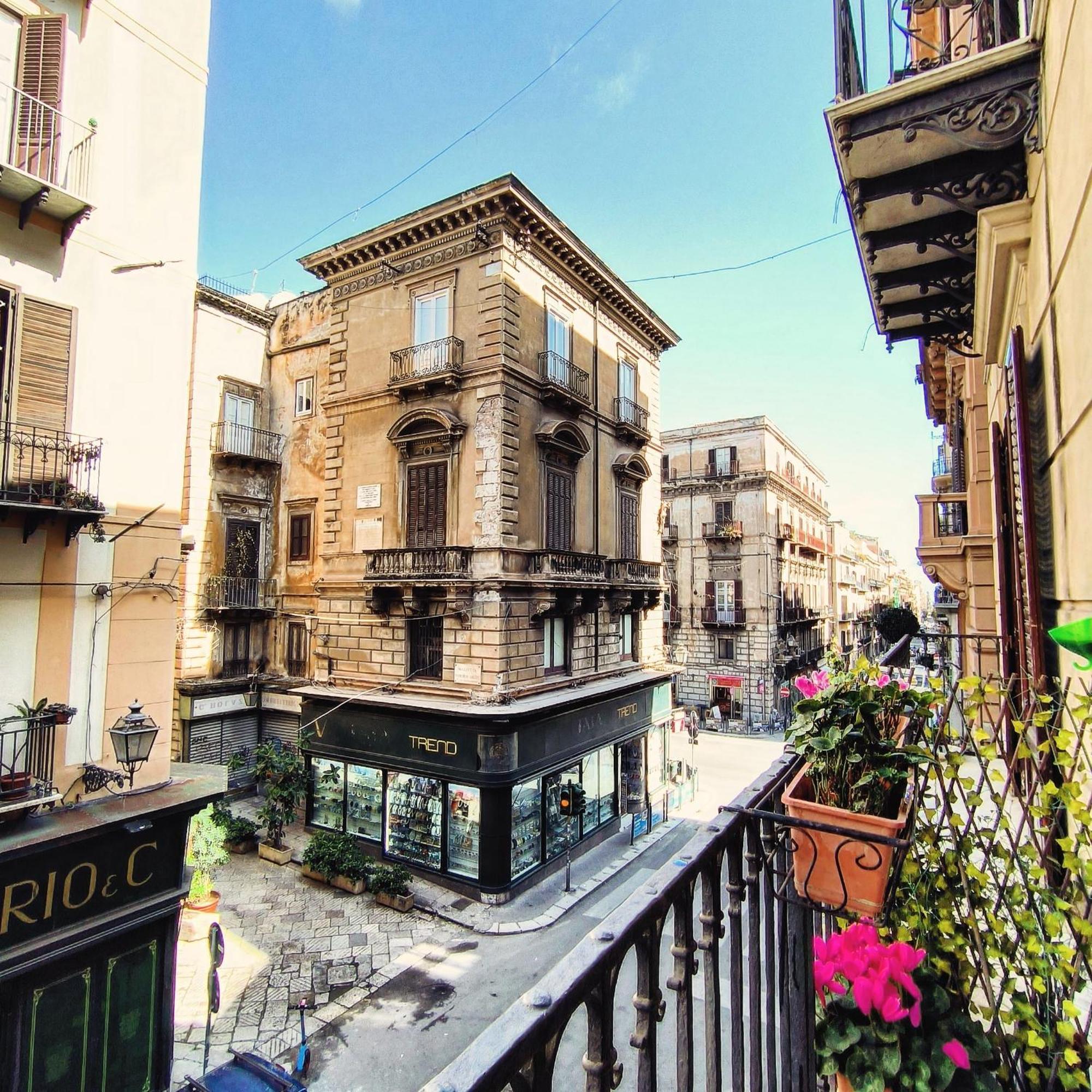 Vittorio Emanuele Rooms Di Prinzi Palermo Eksteriør billede