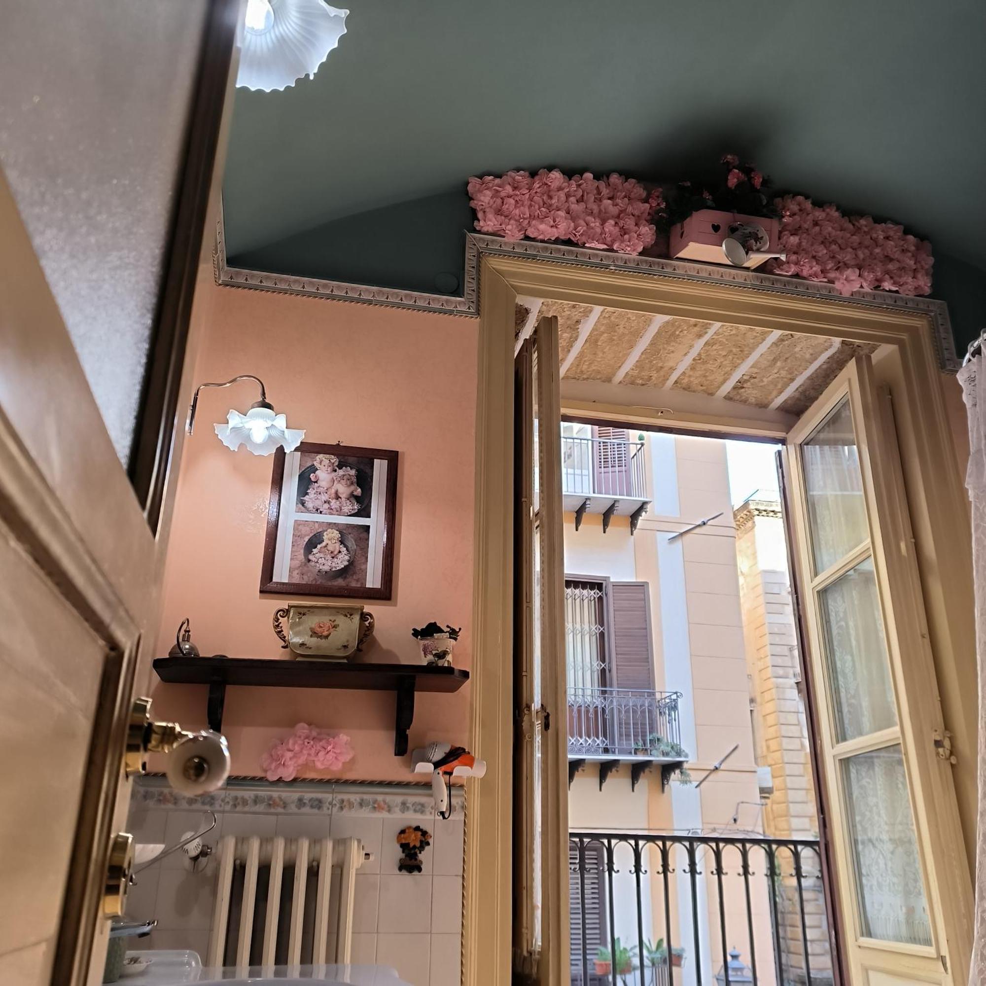 Vittorio Emanuele Rooms Di Prinzi Palermo Eksteriør billede