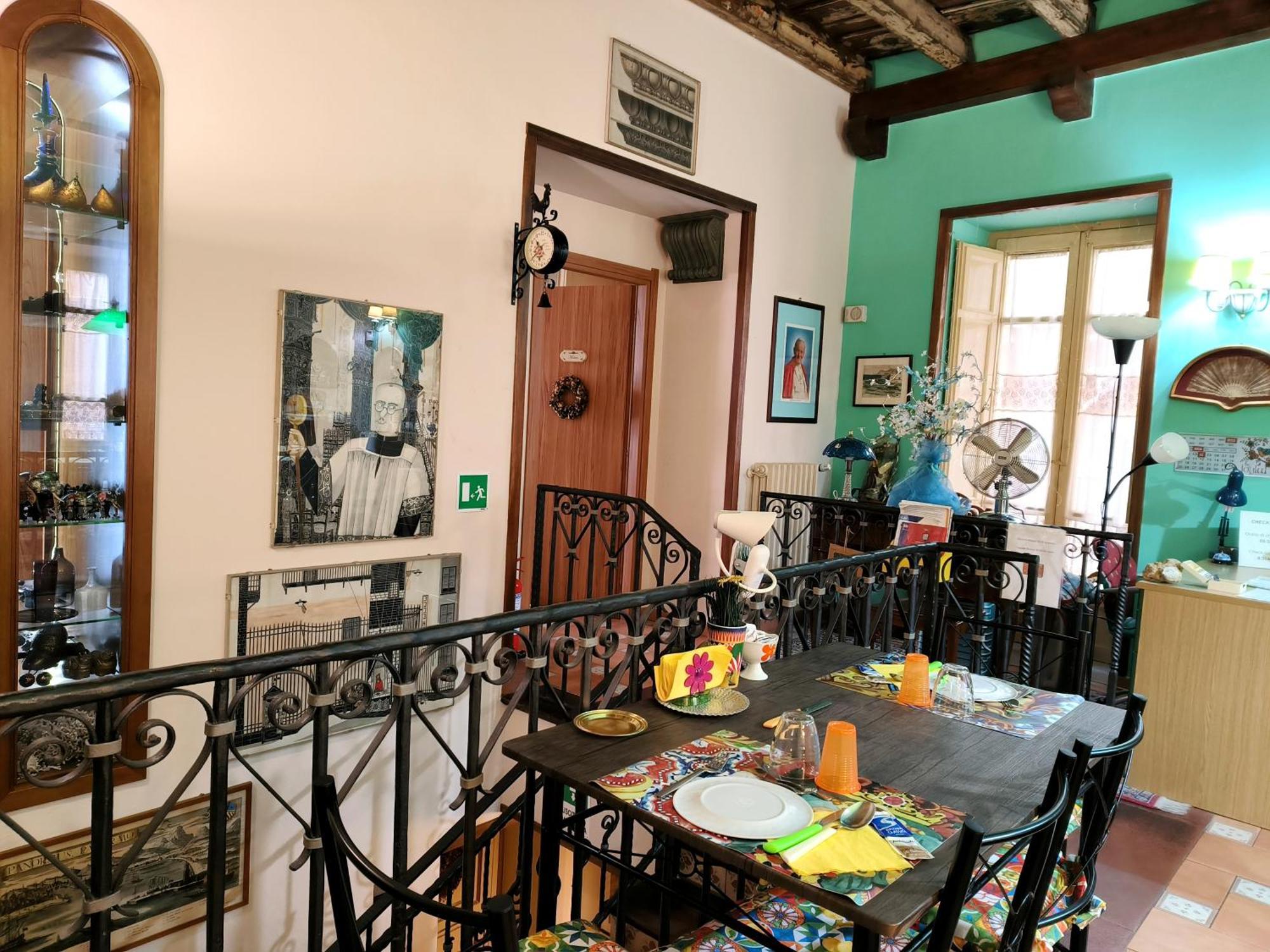 Vittorio Emanuele Rooms Di Prinzi Palermo Eksteriør billede