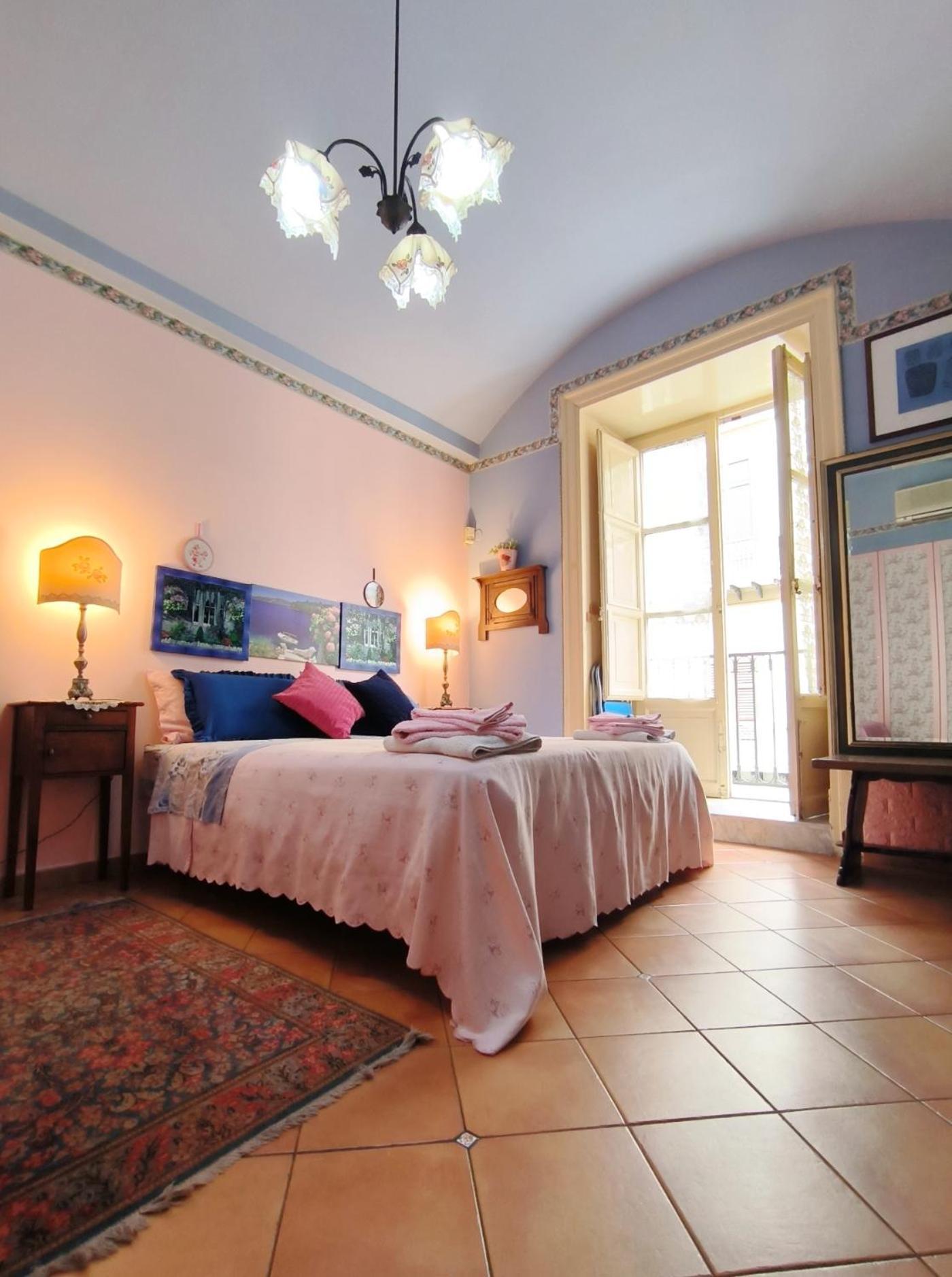 Vittorio Emanuele Rooms Di Prinzi Palermo Eksteriør billede